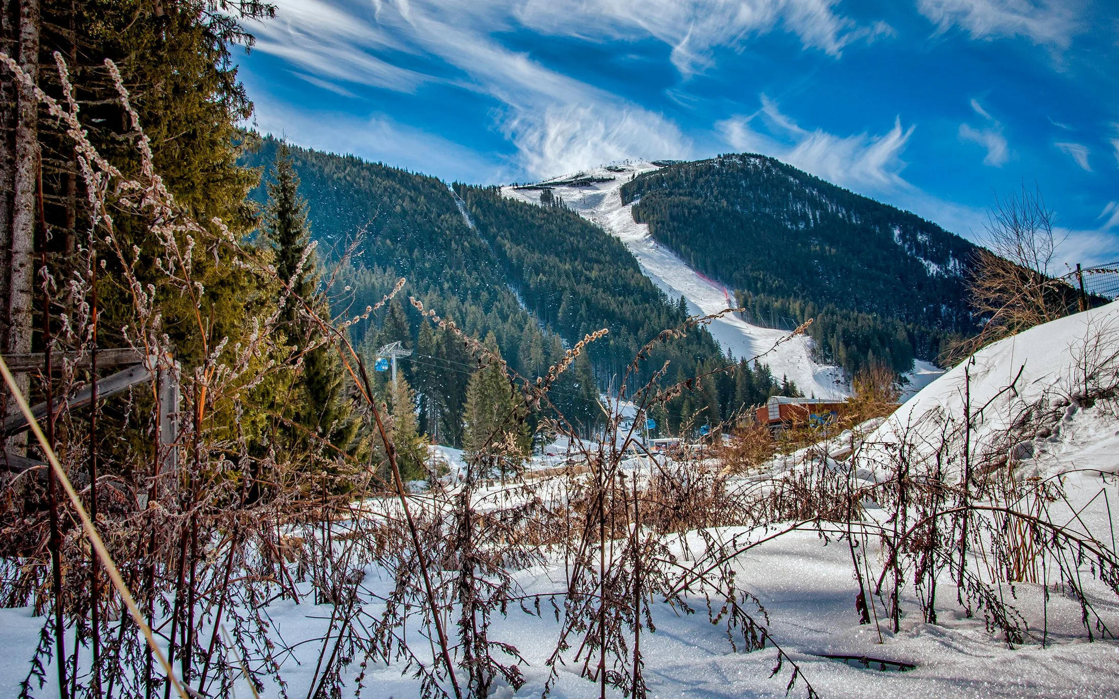 Verschneite Berglandschaft bei Bansko